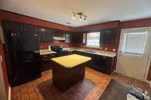 601 N Kevin Ct, Statesboro, GA 30461 - Photo 8