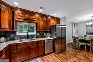 2660 Indian Lake Dr, Marietta, GA 30062 - Photo 10