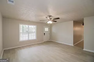 5862 Homestead Cir, Rex, GA 30273 - Photo 4