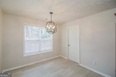 5862 Homestead Circle, Rex, GA 30273 - Photo 6