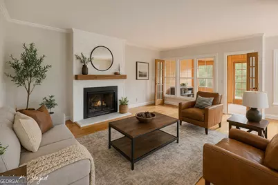 116 Manor Way, Carrollton, GA 30117 - Photo 2