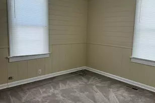 243 W Tate St, Elberton, GA 30635 - Photo 14