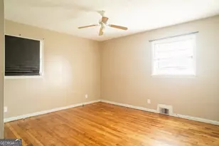 8448 Taylor Rd, Riverdale, GA 30274 - Photo 10