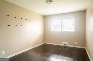 8448 Taylor Rd, Riverdale, GA 30274 - Photo 16