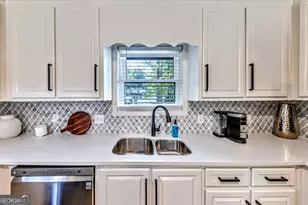 527 Charing Cross Dr, Marietta, GA 30066 - Photo 24