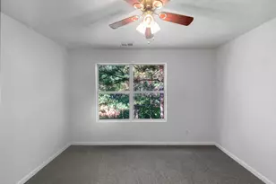 3217 Fairington Dr, Lithonia, GA 30038 - Photo 6