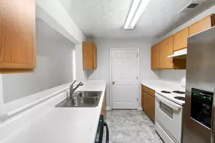 3217 Fairington Dr, Lithonia, GA 30038 - Photo 8