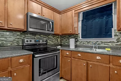 242 Parish Loop, Hinesville, GA 31313 - Photo 8