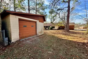 221 S College St, Metter, GA 30439 - Photo 22