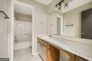 2932 Marsh Ln, Stone Mountain, GA 30087 - Photo 10