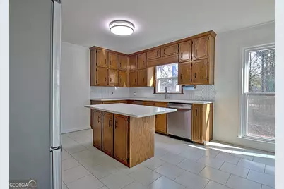 2260 Castle Lake Drive, Tyrone, GA 30290 - Photo 12