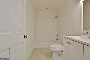 2260 Castle Lake Dr, Tyrone, GA 30290 - Photo 30