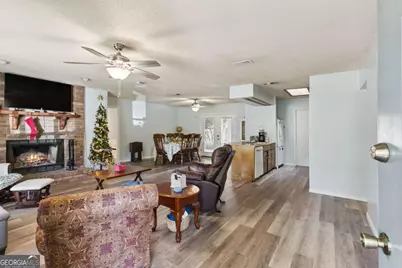 156 W Peach Avenue, Kingsland, GA 31548 - Photo 2