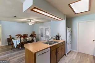 156 W Peach Ave, Kingsland, GA 31548 - Photo 4