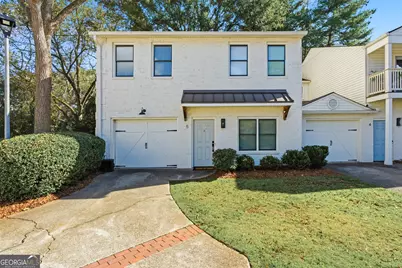 230 West Avenue #UNIT 5, Carrollton, GA 30117 - Photo 2