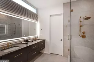 721 Longleaf Dr NE, Atlanta, GA 30342 - Photo 14