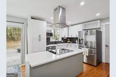 203 Holiday Circle, Savannah, GA 31419 - Photo 6