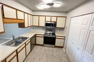 105 E Lakemont Dr, Kingsland, GA 31548 - Photo 4