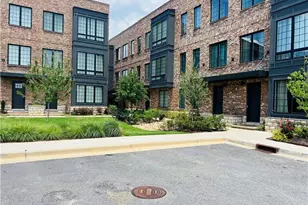 269 Castleberry Station Dr, Atlanta, GA 30313 - Photo 2