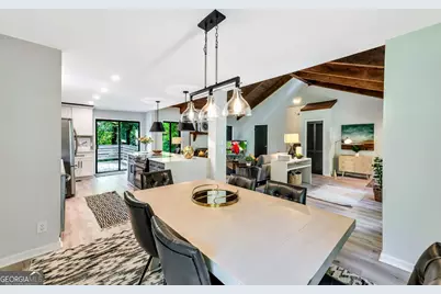 3870 Northpoint Drive, Marietta, GA 30062 - Photo 8