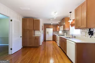 2327 Bry Mar Dr NE, Atlanta, GA 30345 - Photo 10