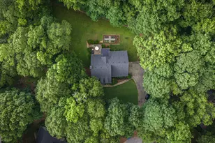 325 Twin Oaks Cir, Bogart, GA 30622 - Photo 16