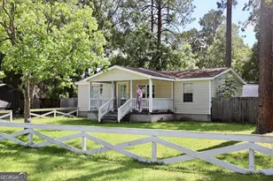 1807 Madison St, Waycross, GA 31503 - Photo 2