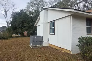 865 Clements St, Thomson, GA 30824 - Photo 18