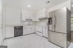 6199 Holiday Blvd, Forest Park, GA 30297 - Photo 8