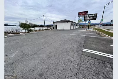 208 E Walnut Avenue, Dalton, GA 30721 - Photo 18