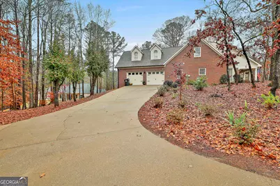 102 Canterbury Drive, Lagrange, GA 30241 - Photo 4