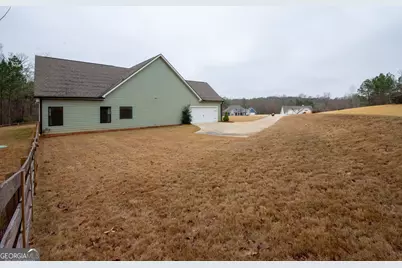 298 Walden Pond Trail, Senoia, GA 30276 - Photo 2