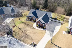 53 Pebble Creek Dr, Newnan, GA 30265 - Photo 2