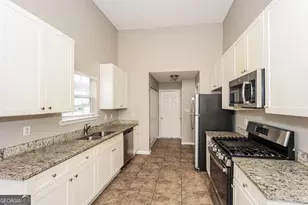 425 Buffington Dr, Union City, GA 30291 - Photo 8