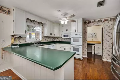 112 Meadows Way, Brunswick, GA 31525 - Photo 12