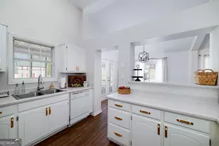 211 Ashley Oaks Dr, McDonough, GA 30253 - Photo 4