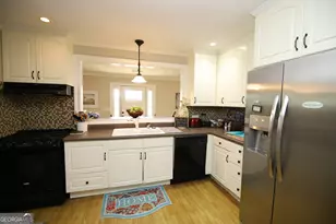 104 Ridgecrest Rd, Lagrange, GA 30240 - Photo 2