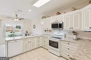 932 Hitching Post Ln, Waycross, GA 31503 - Photo 8