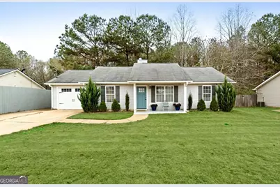49 Canterbury Drive, Grantville, GA 30220 - Photo 2