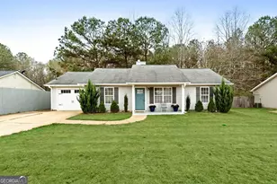 49 Canterbury Dr, Grantville, GA 30220 - Photo 2