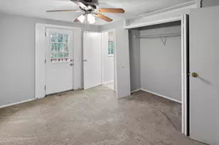 2058 Scarbrough Dr, Stone Mountain, GA 30088 - Photo 18