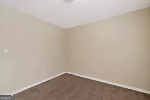 868 Greenhedge Dr, Stone Mountain, GA 30088 - Photo 18