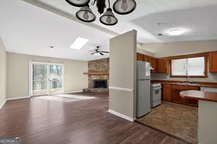 868 Greenhedge Dr, Stone Mountain, GA 30088 - Photo 10