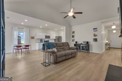 582 Griffin Street, Grantville, GA 30220 - Photo 12