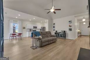 582 Griffin St, Grantville, GA 30220 - Photo 12