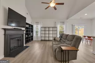 582 Griffin St, Grantville, GA 30220 - Photo 8