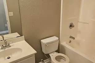 180 Brookview Dr, Riverdale, GA 30274 - Photo 4