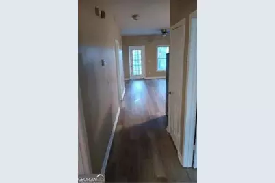 2065 Ml King Jr. Drive NW, Atlanta, GA 30310 - Photo 2