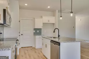 160 Foxridge Ct, Metter, GA 30439 - Photo 12