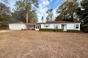 392 E Bush St, Colquitt, GA 39837 - Photo 2